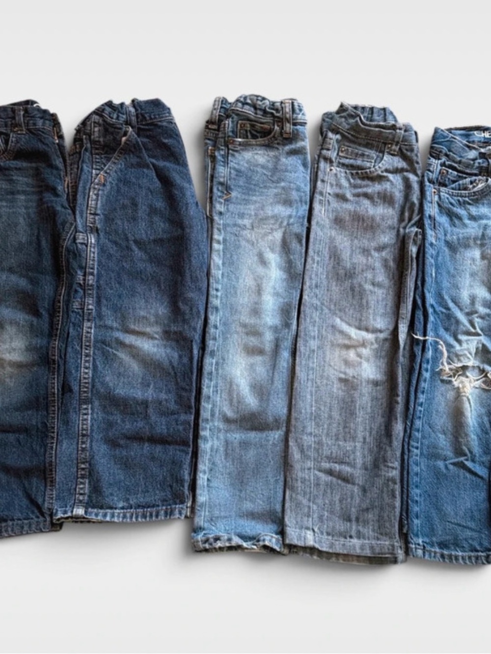 5 Pair of Boys Jeans Clothing Bundle, size 5 (Youth)